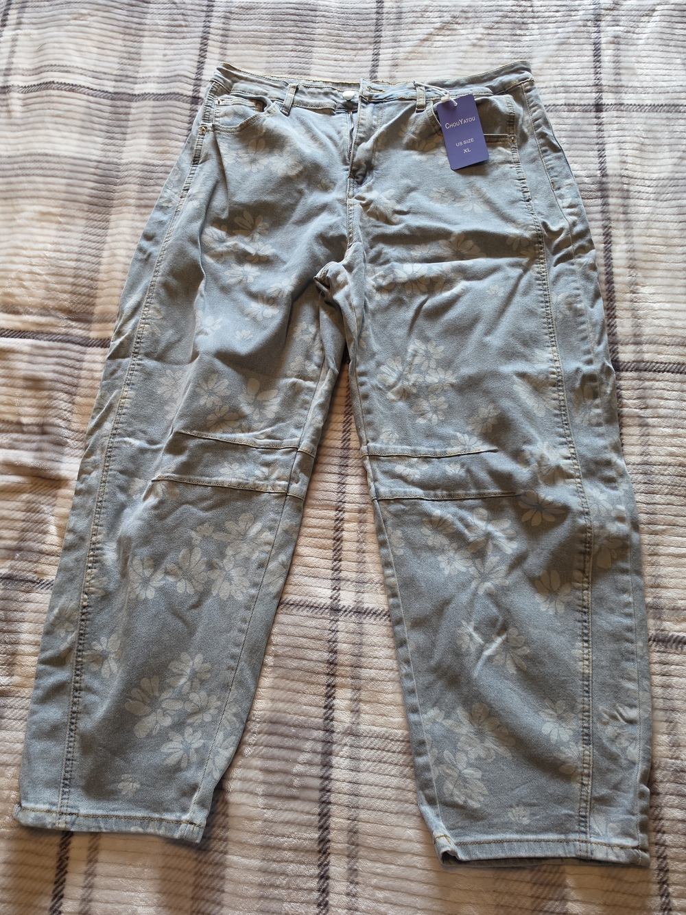 Chouyatou Floral Print Utility Jeans - Light Blue